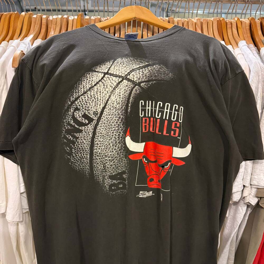 VTG 90s Salem Sportswear Chicago Bulls T-Shirt